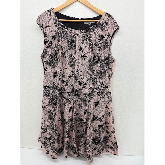 Danny and Nicole Plus Size 16W Dress Lace Black and Pink Zip Back Cap Sleeve - Picture 1 of 8